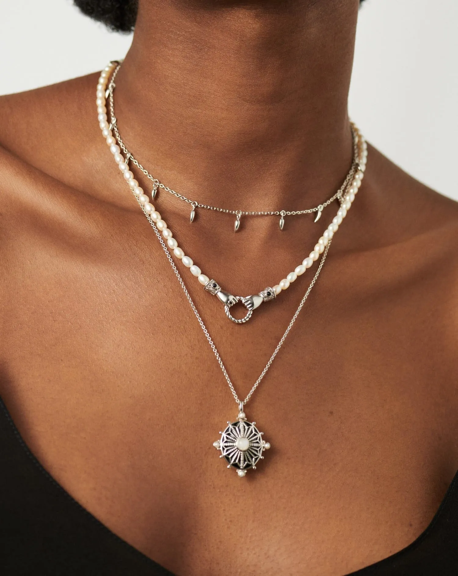 Harris Reed In Good Hands Pearl Necklace | Silver Plated/Pearl & Black Onyx
